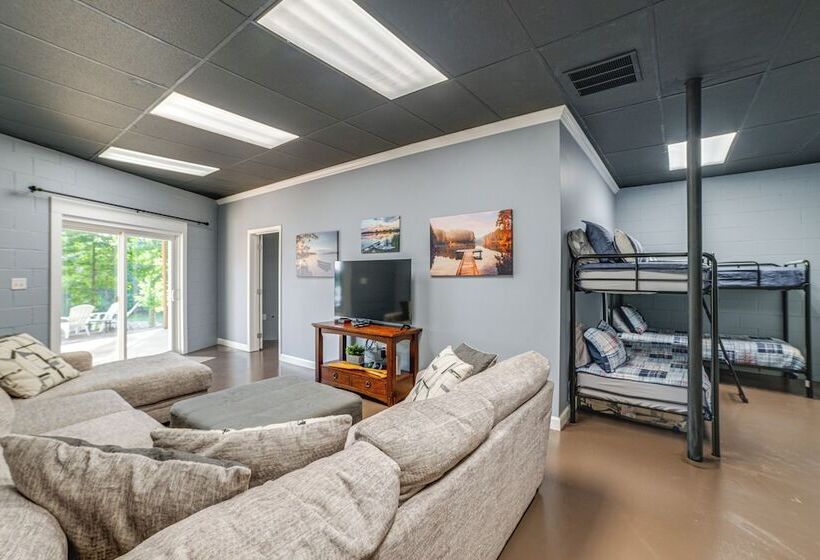 Dock & Deck At Kentucky Lake Family Retreat!