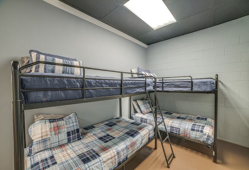 Dock & Deck At Kentucky Lake Family Retreat!