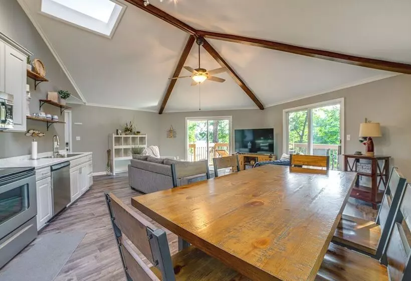 Dock & Deck At Kentucky Lake Family Retreat!