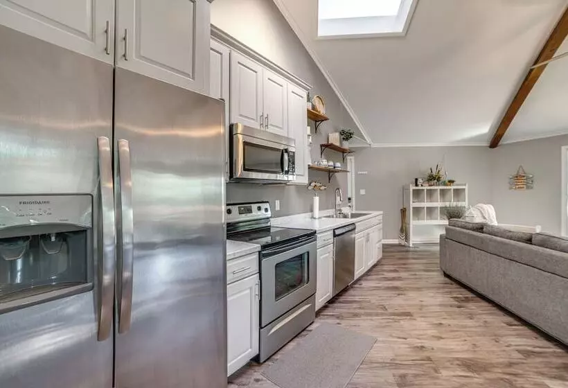 Dock & Deck At Kentucky Lake Family Retreat!