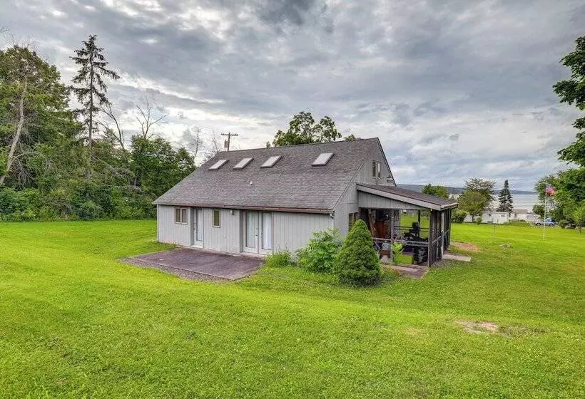 Keuka Lake Cabin W/ Boat Dock Access & Fire Pit!