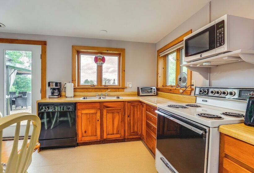 Keuka Lake Cabin W/ Boat Dock Access & Fire Pit!