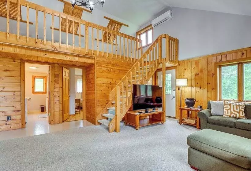 Keuka Lake Cabin W/ Boat Dock Access & Fire Pit!