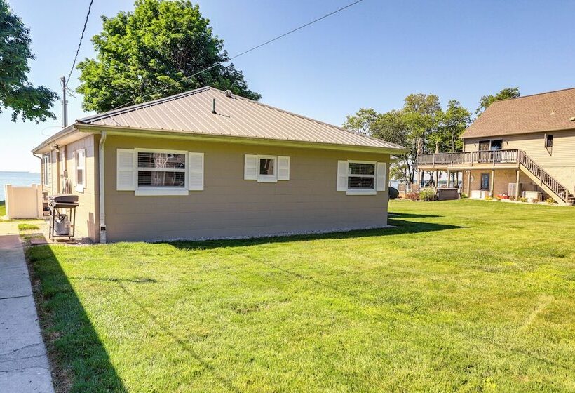 Middle Bass Island Cottage W/ Grills & Fire Pit