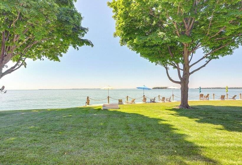 Middle Bass Island Cottage W/ Grills & Fire Pit