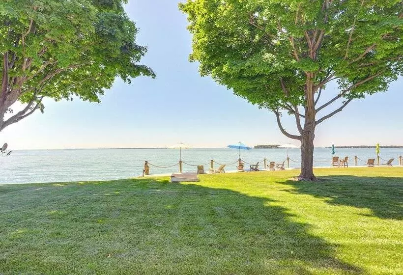 Middle Bass Island Cottage W/ Grills & Fire Pit