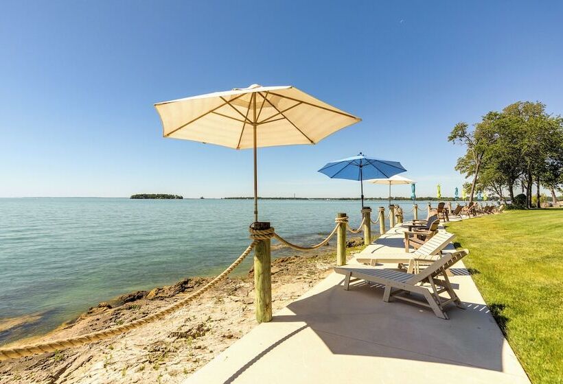 Middle Bass Island Cottage W/ Grills & Fire Pit