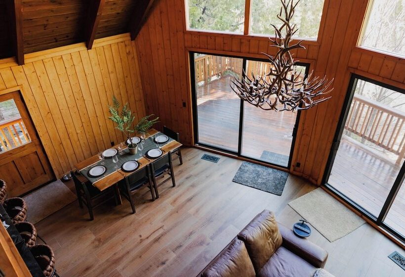 Newly Remodeled Luxury Cabin