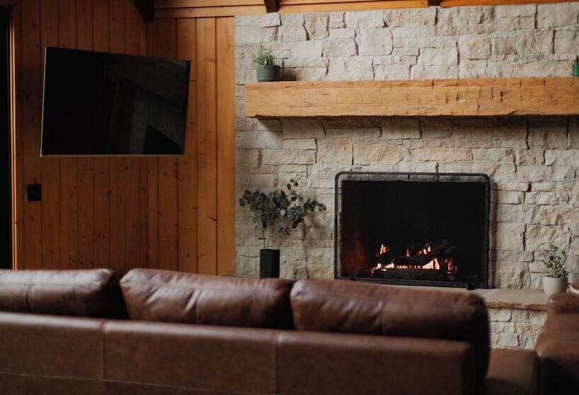 Newly Remodeled Luxury Cabin