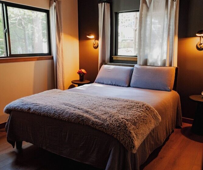 Newly Remodeled Luxury Cabin