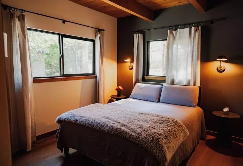 Newly Remodeled Luxury Cabin