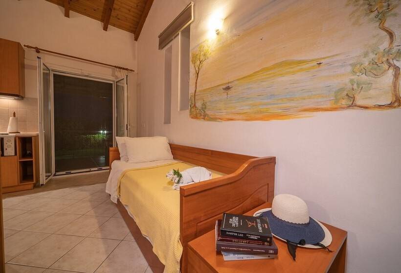 פנסיון Cavo Gallo Sea Houses