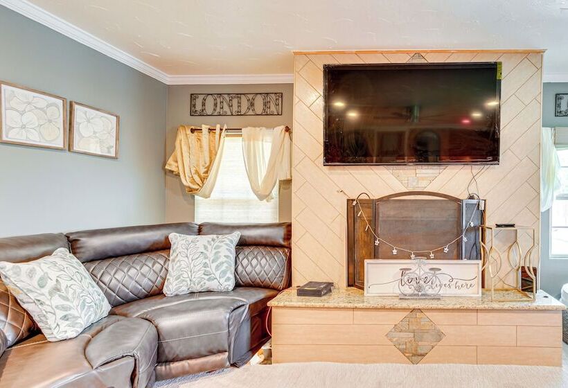 Pet Friendly Oklahoma City Home W/ Fenced Yard