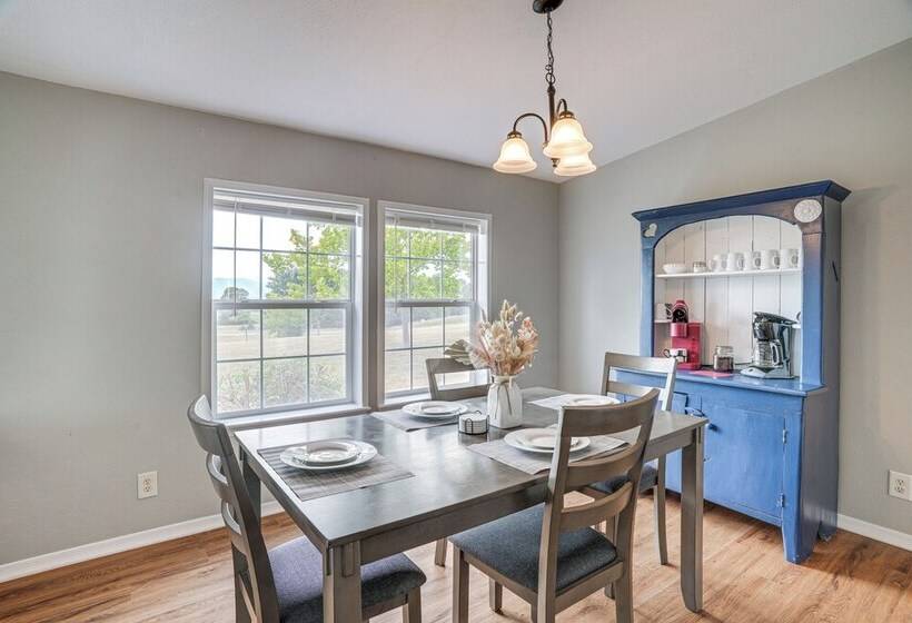 Pet Friendly Virginia Cabin: 3 Mi To Luray Caverns