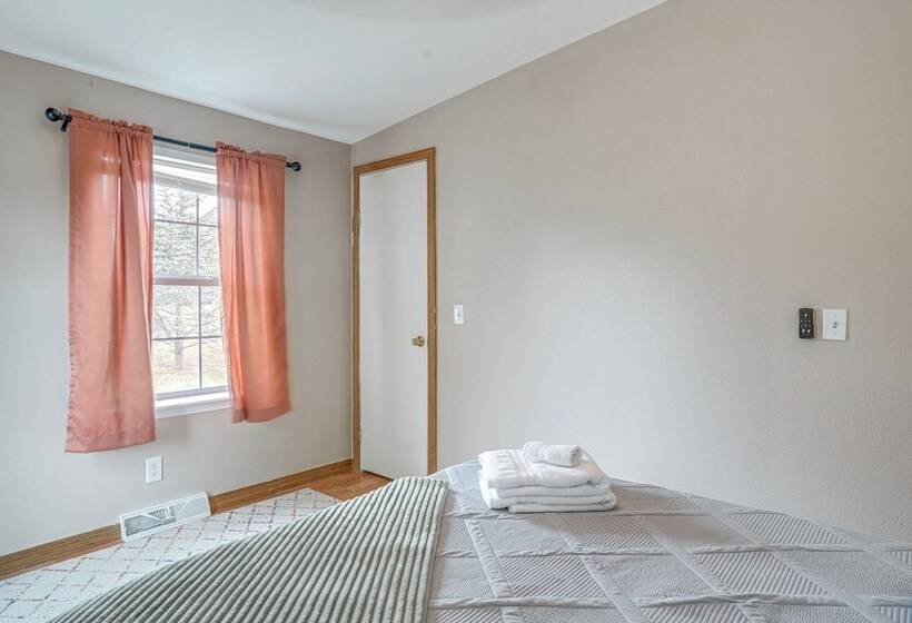 Pet Friendly Virginia Cabin: 3 Mi To Luray Caverns