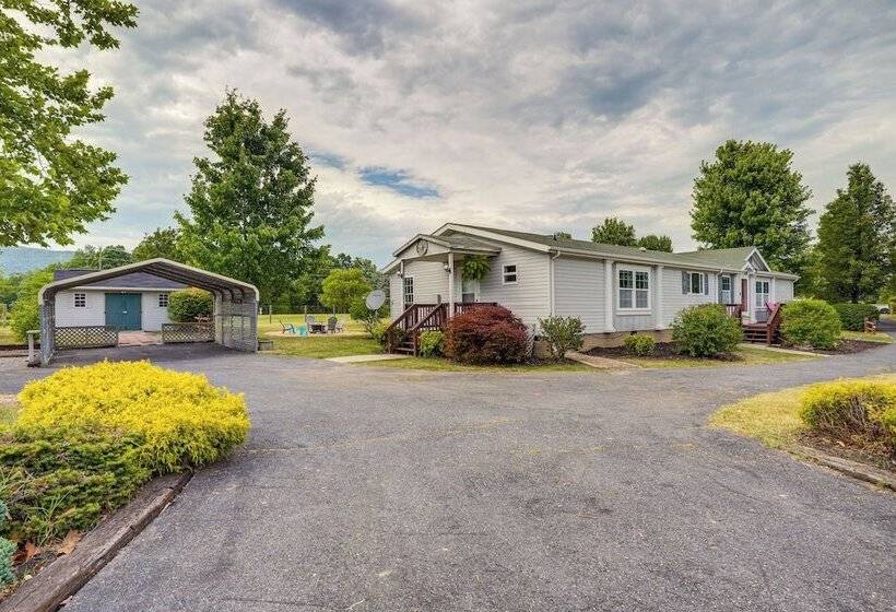 Pet Friendly Virginia Cabin: 3 Mi To Luray Caverns