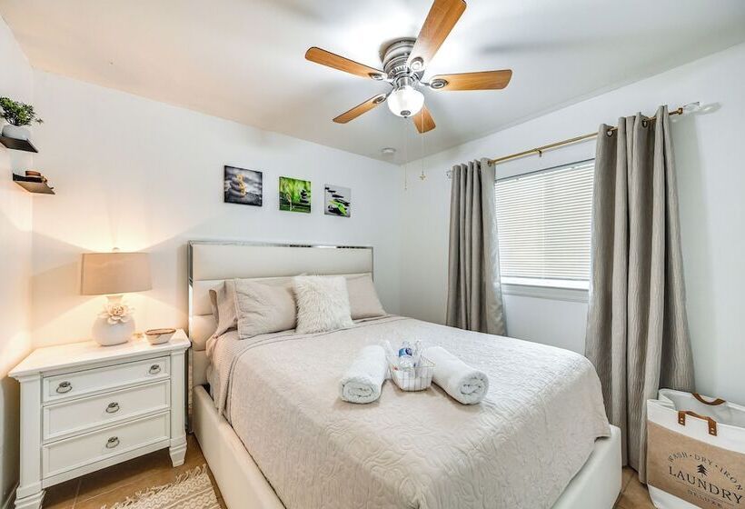 Lehigh Acres Getaway Near Parks & Golfing!