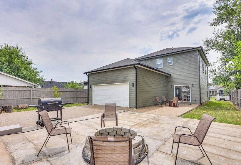 1 Mi To Downtown: New Albany Home W/ Yard