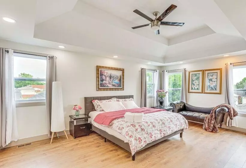 1 Mi To Downtown: New Albany Home W/ Yard