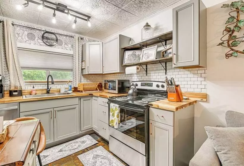 Sterling Home W/ Patio, Bbq Grill & Fire Pit!