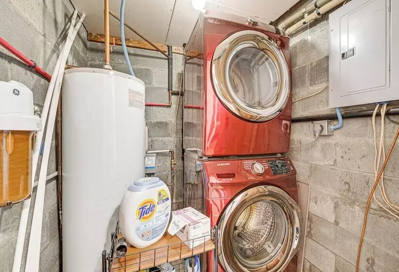 Sterling Home W/ Patio, Bbq Grill & Fire Pit!