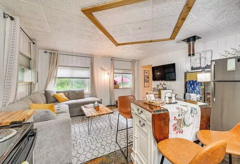 Sterling Home W/ Patio, Bbq Grill & Fire Pit!