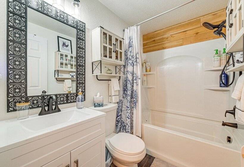 Sterling Home W/ Patio, Bbq Grill & Fire Pit!