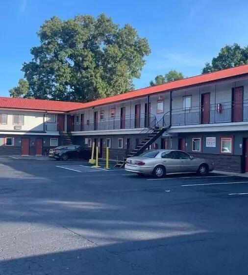 Travelers Rest Motel