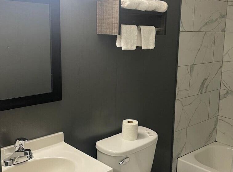 Travelers Rest Motel