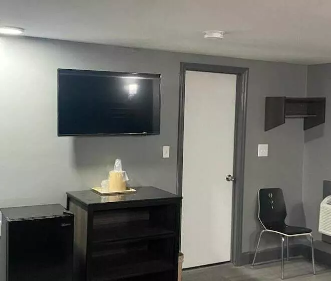 Travelers Rest Motel