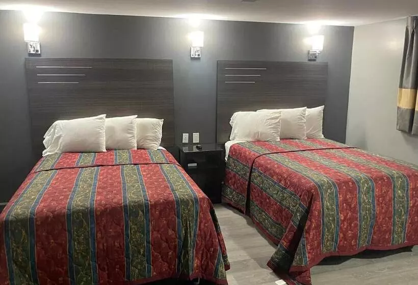 Travelers Rest Motel