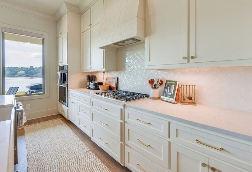 Waterfront Alexander City Home W/ Private Dock!