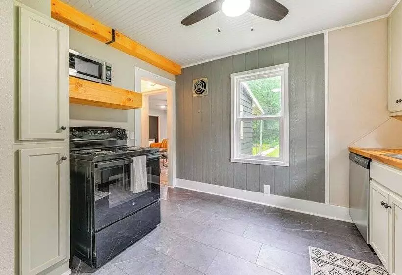 Arkdale Home W/ Fire Pit, 1 Mi To Castle Rock Lake