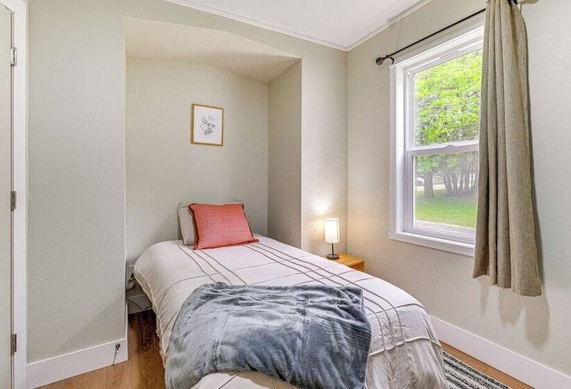 Arkdale Home W/ Fire Pit, 1 Mi To Castle Rock Lake