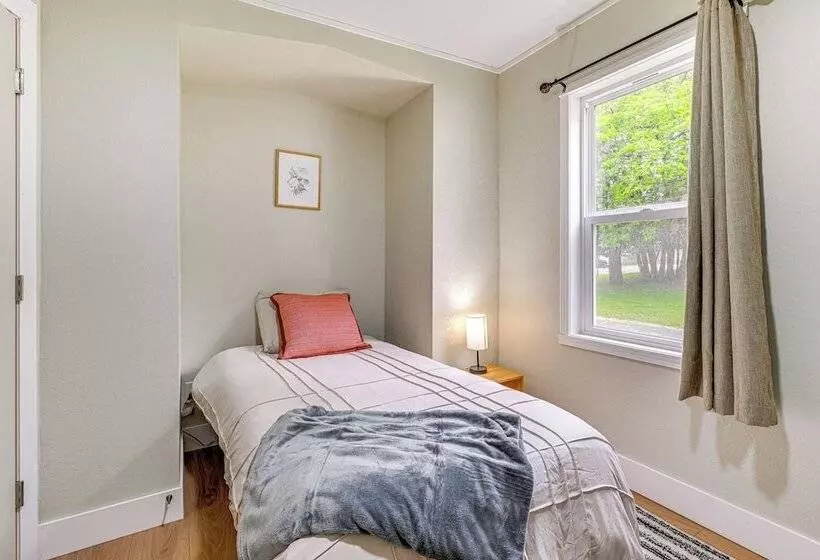 Arkdale Home W/ Fire Pit, 1 Mi To Castle Rock Lake