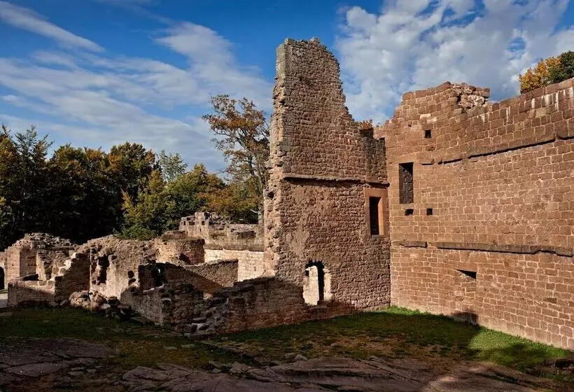 Gite Hansel, Set In Greenery Beside A Stream