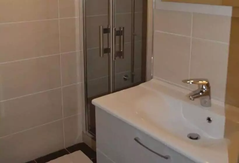 Gite Hansel, Set In Greenery Beside A Stream