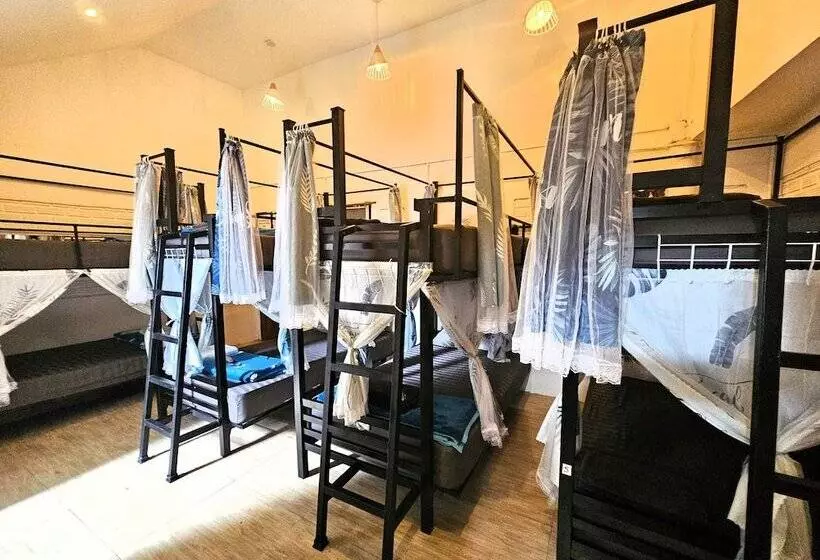 Hideout Hostel