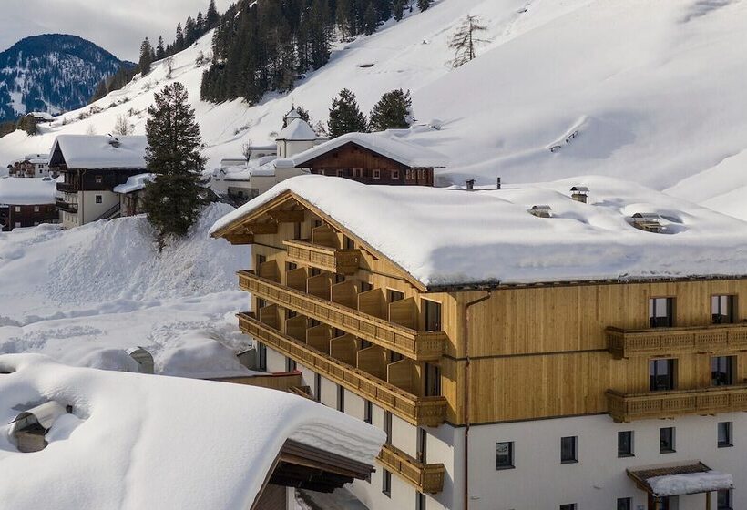 Отель Fokus N Cyan