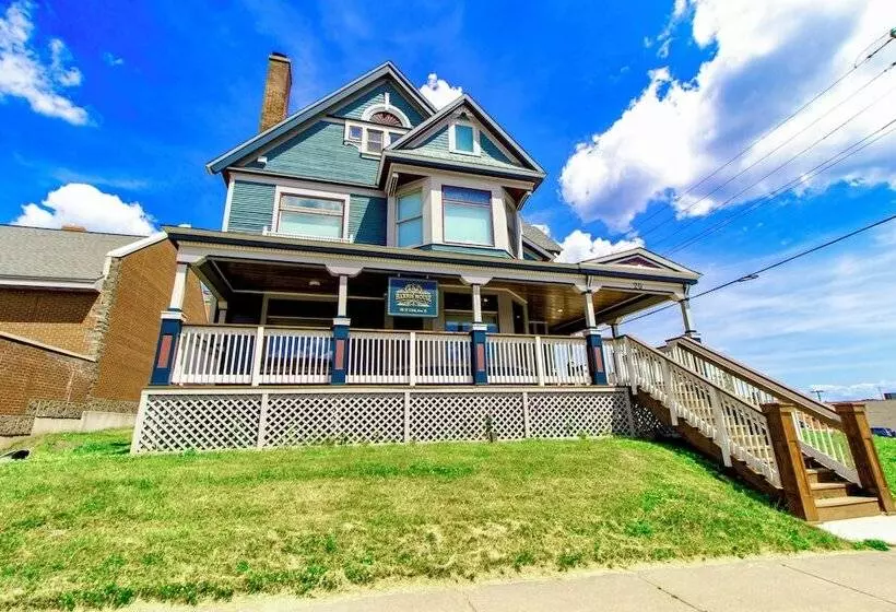 هتل Harris House