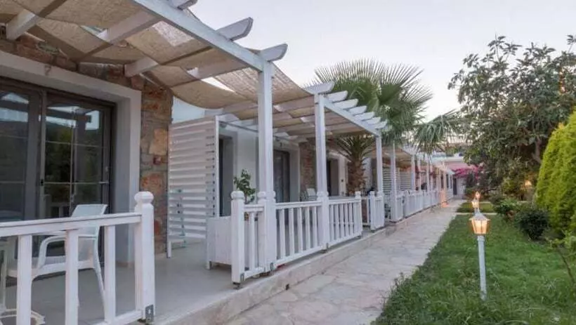 Kiyi Suites Otel Palamutbuku