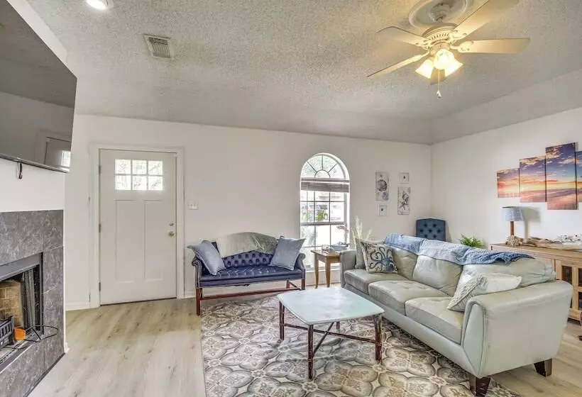 Lovely Gulfport Home: Walk To Beach,1 Mi To Marina