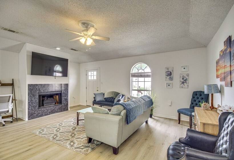 Lovely Gulfport Home: Walk To Beach,1 Mi To Marina