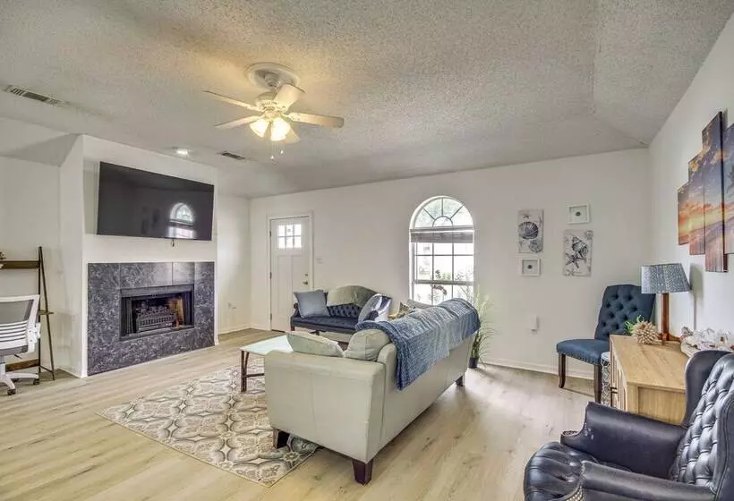 Lovely Gulfport Home: Walk To Beach,1 Mi To Marina