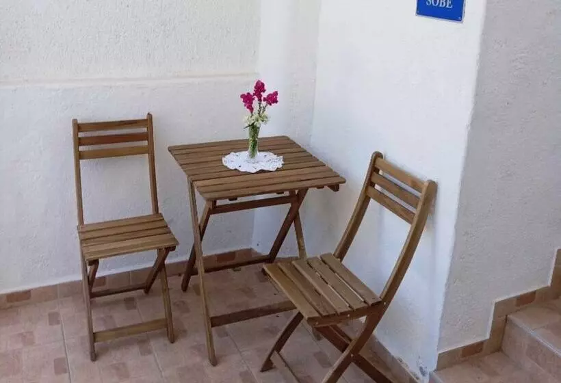 Majatalo Apartments Julia