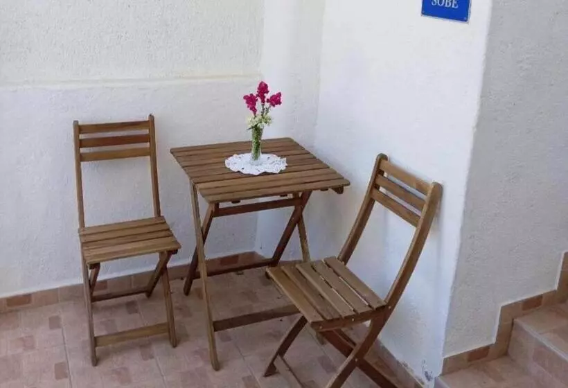 Majatalo Apartments Julia