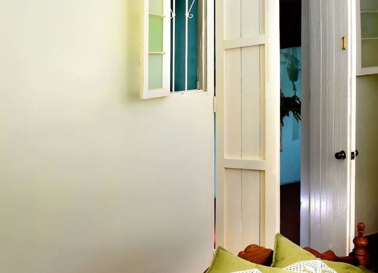 پانسیون Casa Causilla