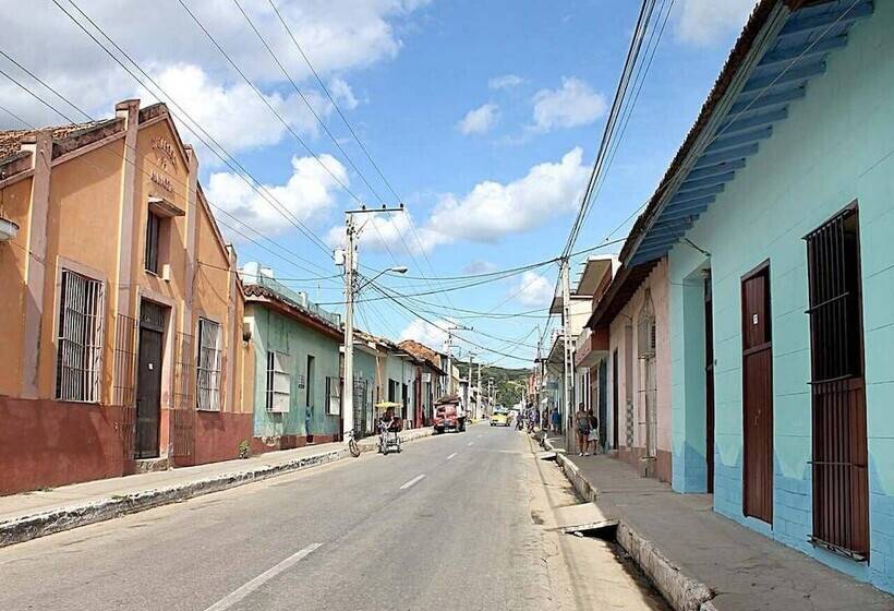 پانسیون Hostal Papa Nao Trinidad