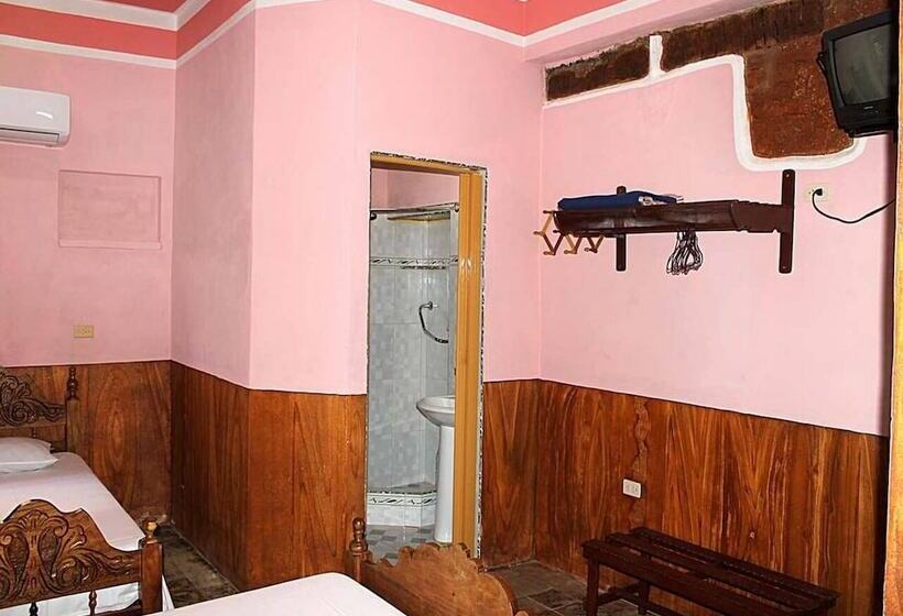 پانسیون Hostal Papa Nao Trinidad