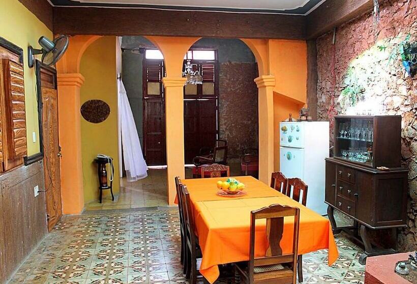 پانسیون Hostal Papa Nao Trinidad